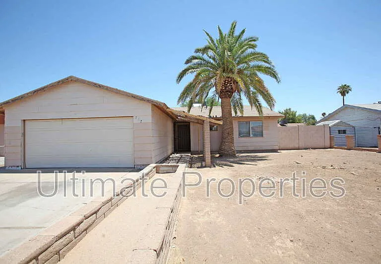 707 N 95th Dr — Photo 1