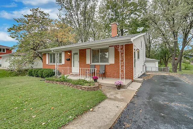 14 E Van Buren St photo 1