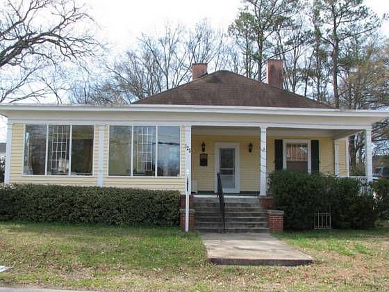 1st image of 125 Fisher Ave