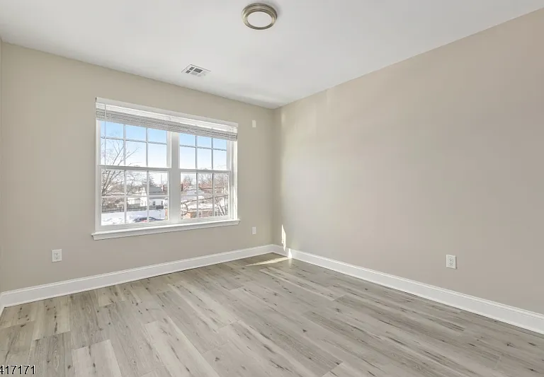 156 N Auten Ave — Photo 16