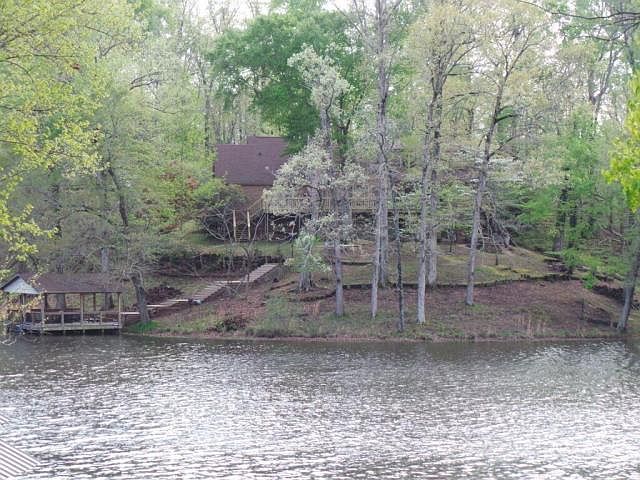 1st image of 161 E Lakeshore Dr