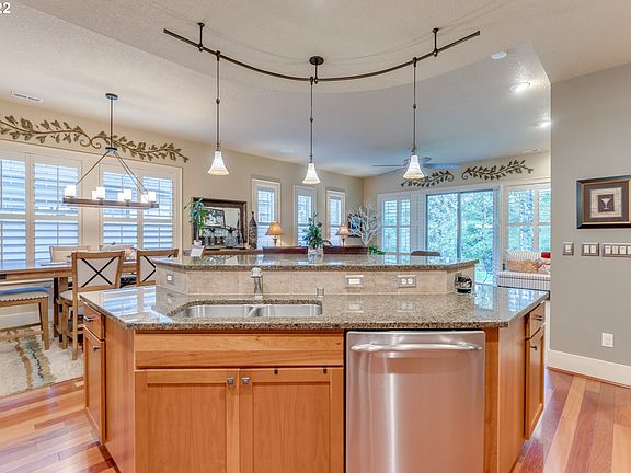 4th image of 4210 SE 178th Ct