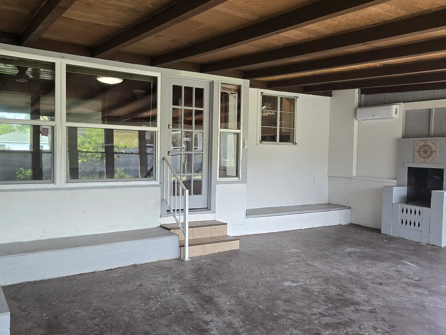 2 bed, 1316 sqft, $2,400 — Photo 2