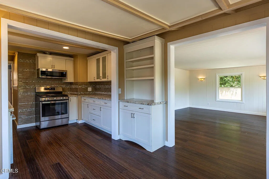 2 bed, 1.5 bath, 1015 sqft, $3,375 — Photo 3