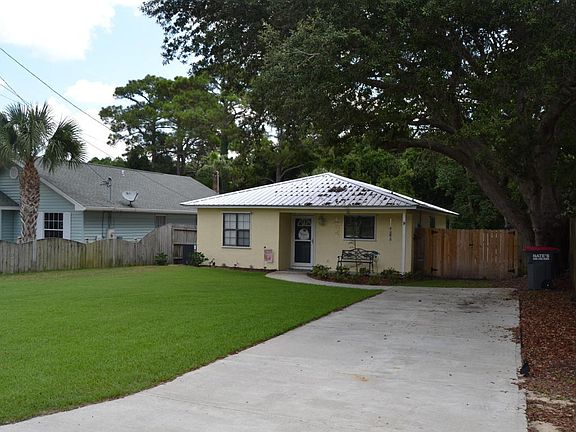 2nd image of 410 Le Grand Dr
