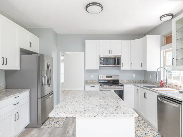 6336 Fountain Springs Blvd, Indianapolis, IN 46236