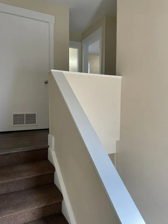 1002 W 675 N — Photo 3