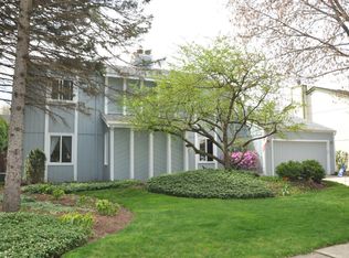 1845 Jamestown Ln, Elgin, IL 60123