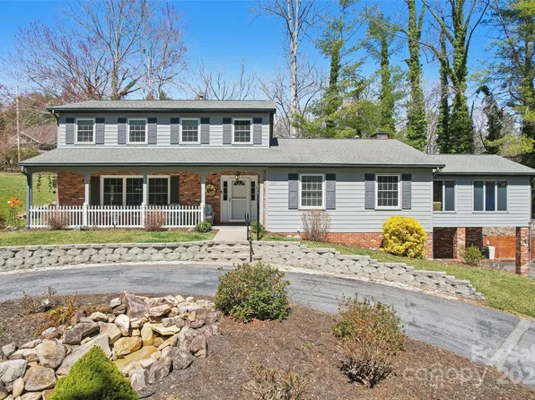 1231 Ashby Ln, Hendersonville, NC 28791