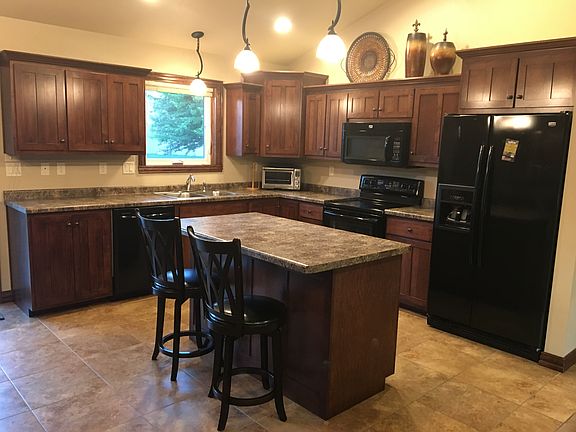 2nd image of 672 W Rock River Cir