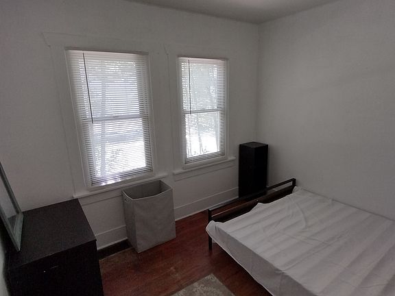 5th image of 2420 S High St