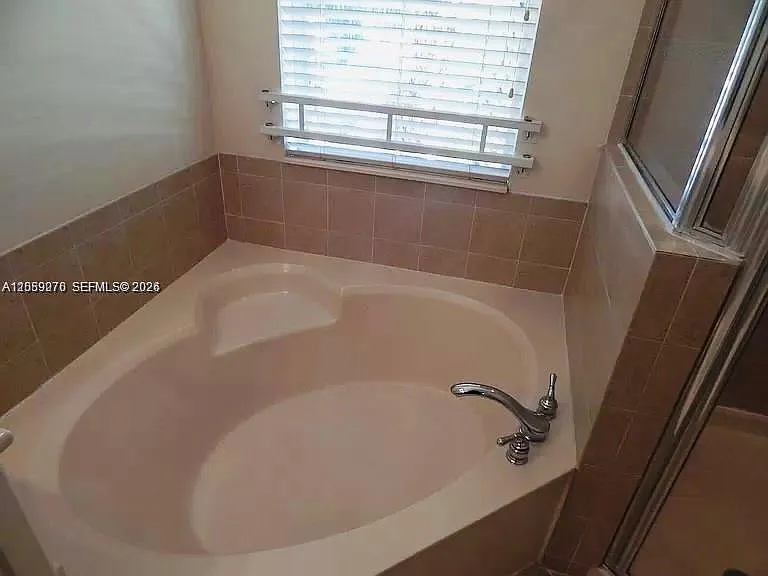 8444 SW 29th St #103 — Photo 4