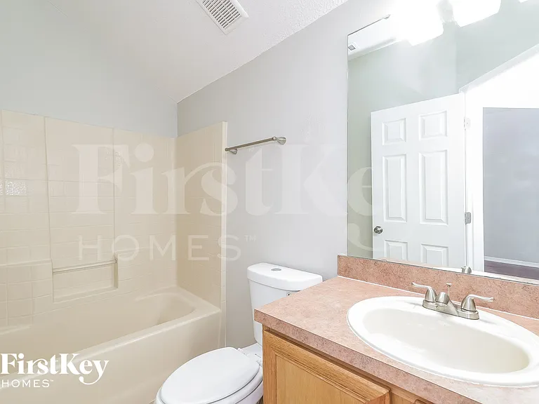 945 Kenbar Ave — Photo 13