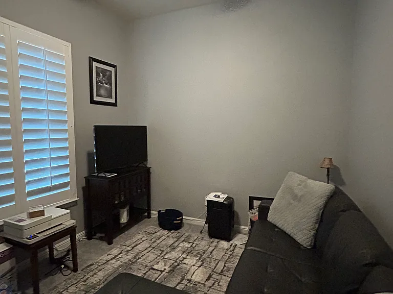 Crown Oaks Dr — Photo 6