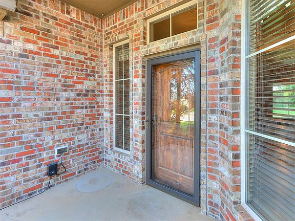 3rd image of 14013 Canterbury Dr