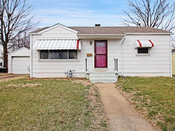 1915 Pontoon Rd, Granite City, IL 62040
