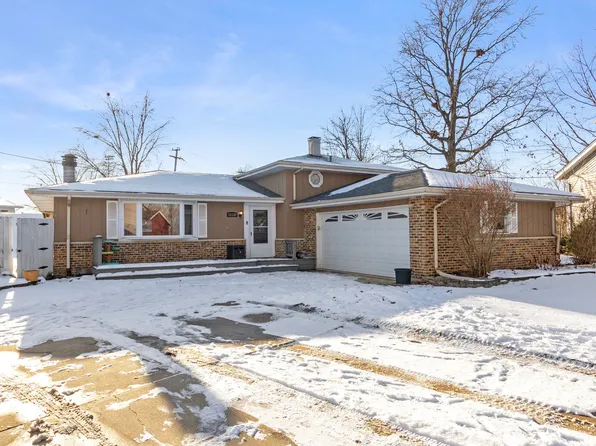 15132 Crescent Green Dr, Oak Forest, IL 60452