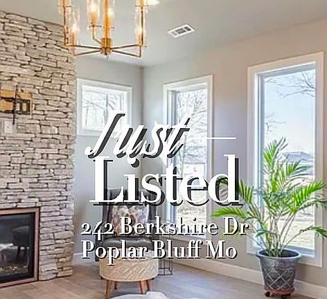 3rd image of 242 Berkshire Dr