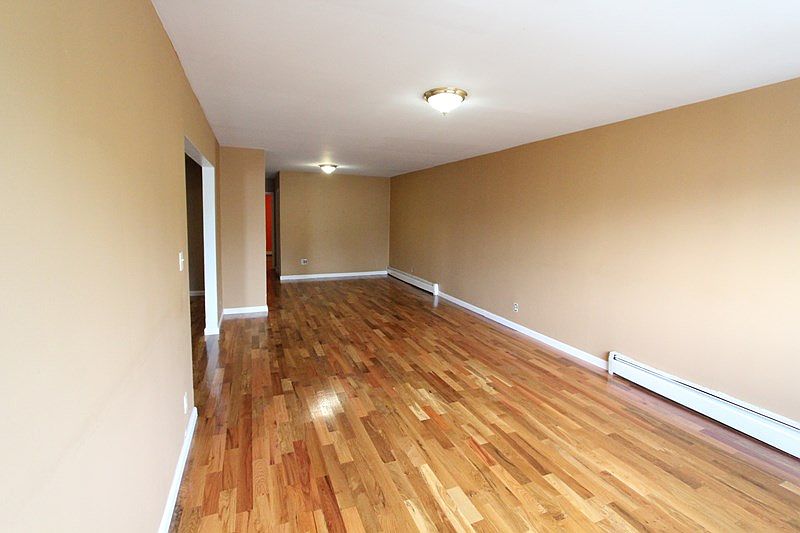 1st image of 547 Edison Ave APT 3