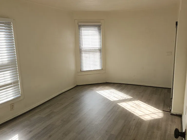 602 W Colden Ave — Photo 3