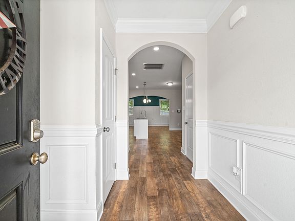 3rd image of 1312 Black Oak Cir