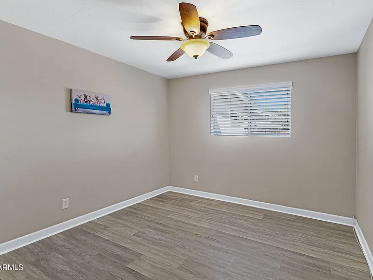 110 W Del Rio Dr — Photo 13