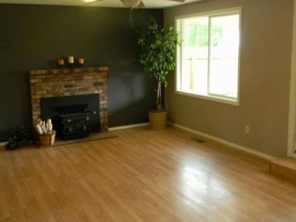 2nd image of 10212 NE 6th Ave