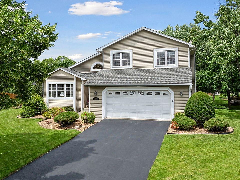 1st image of 1822 Colby Lake Ct