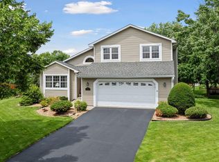 1822 Colby Lake Ct, Woodbury, MN 55125