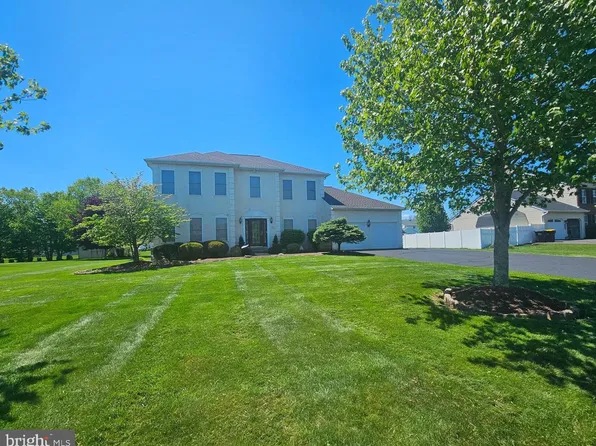 1021 Bartram Ln, Quakertown, PA 18951