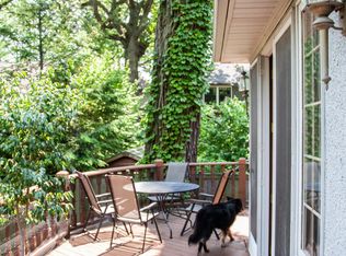 2433 Sherman Ave, Evanston, IL 60201