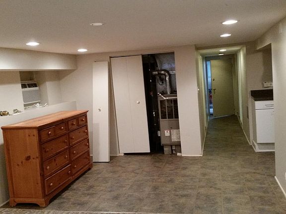 2nd image of 3040 N Clybourn Ave
