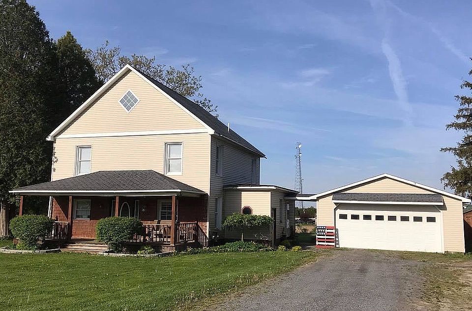 House / Garage