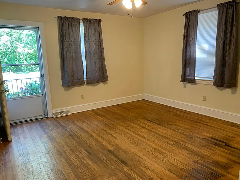 5 Evergreen St — Photo 3