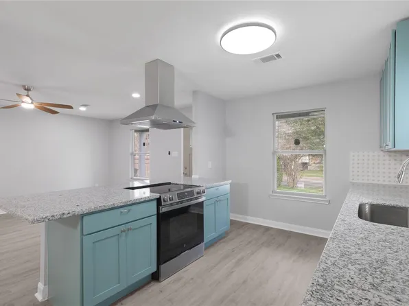 9827 Shive Dr, Houston, TX 77078