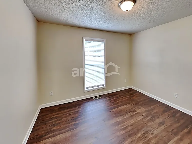 172 Barrington Ln — Photo 14