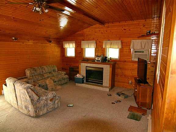 5th image of 604 E Depue Ave