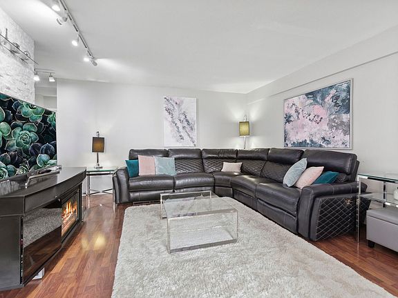 2nd image of 3420 N Lake Shore Dr APT 3N