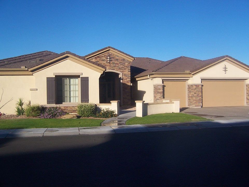 1st image of 41128 N Club Pointe Dr