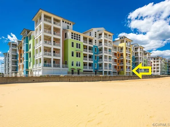 3738 Sandpiper Rd APT 108B, Virginia Beach, VA 23456