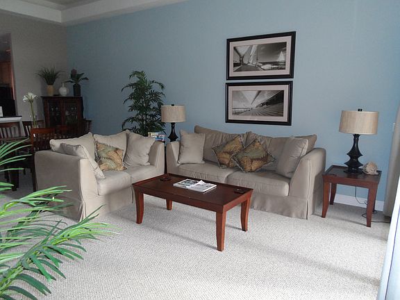 3rd image of 260 Bauer Cir