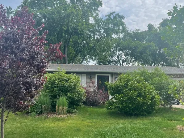 10162 Hiawatha Trl, Orland Park, IL 60462