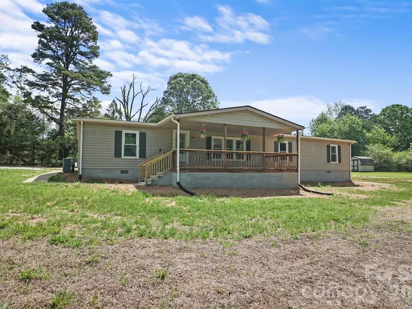1305 Craig Dr, Iron Station, NC 28080