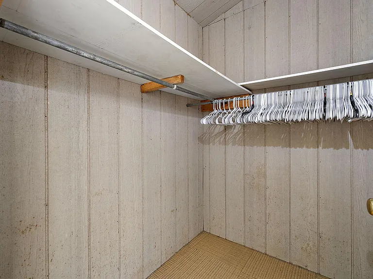 1710 Haskell St — Photo 17