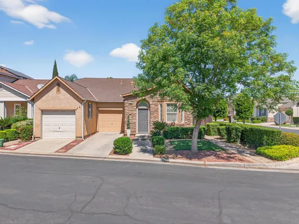 1743 Glen Oban Ln, Clovis, CA 93619