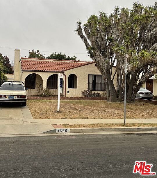 2nd image of 1650 Wellesley Ave