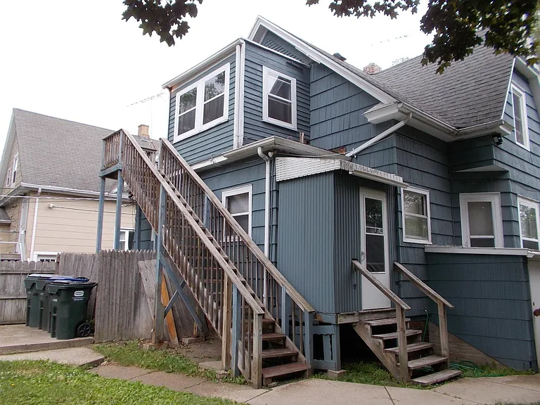 2310 Elisha Ave #2 — Photo 2