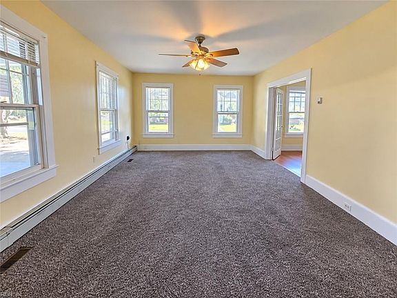3rd image of 3146 Monroe Ave