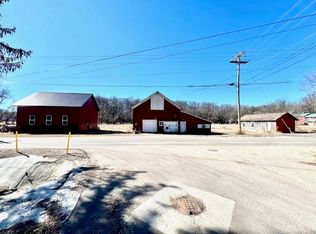 306 N Mill St, Mount Carroll, IL 61053