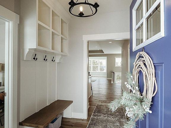 5th image of 9086 Village Station Ct SE